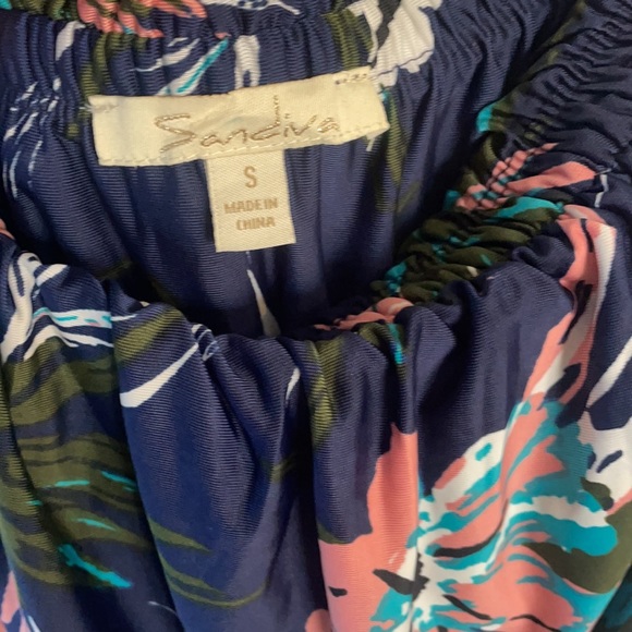 Size small strapless Floral jumpsuit - Picture 3 of 4